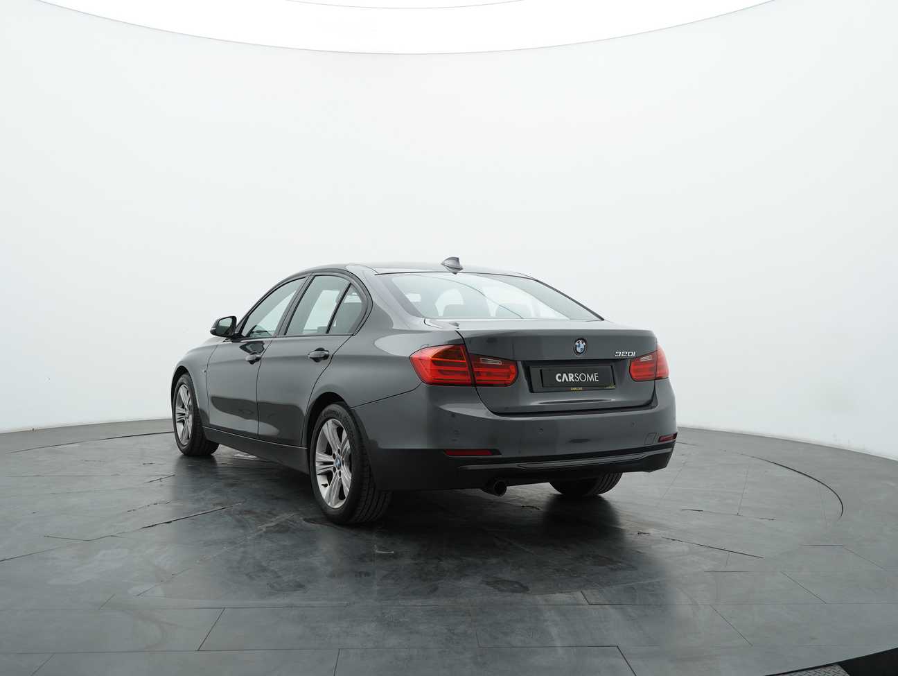 used 2015 BMW 320i Sport Line 2.0