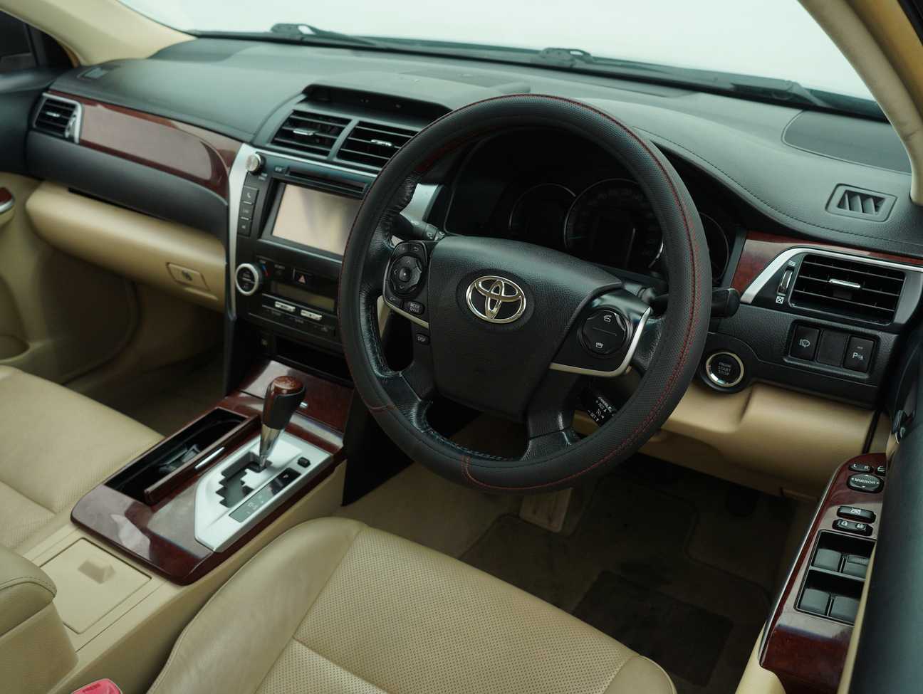 used 2012 Toyota Camry V 2.5