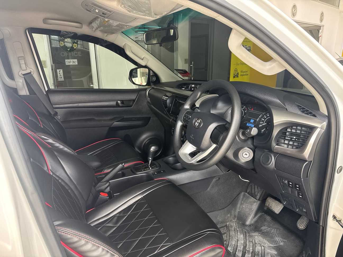 used 2023 Toyota Hilux E Dual Cab 2.4