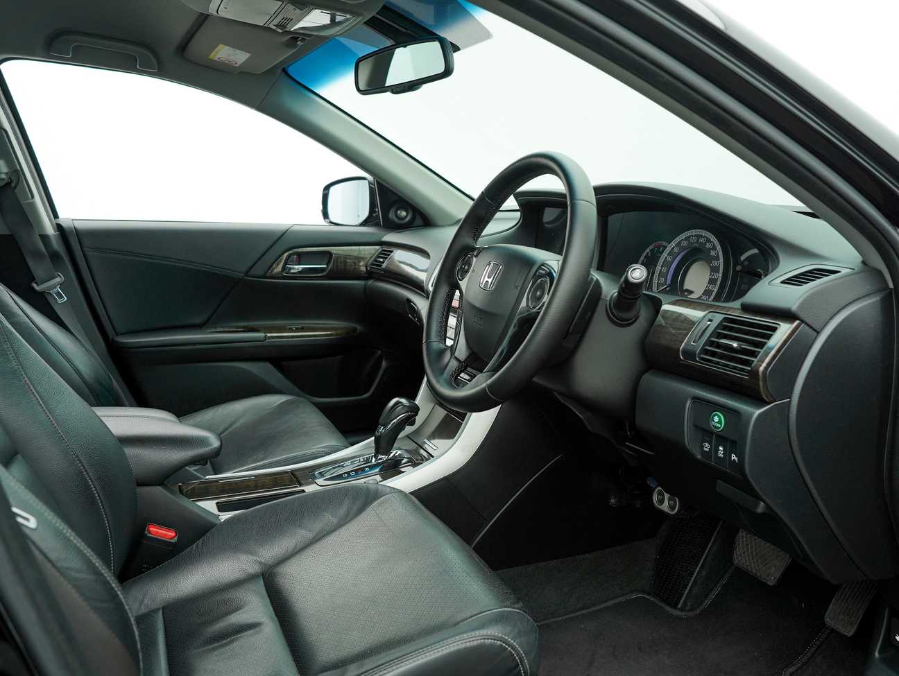 used 2014 Honda Accord VTi-L 2.4