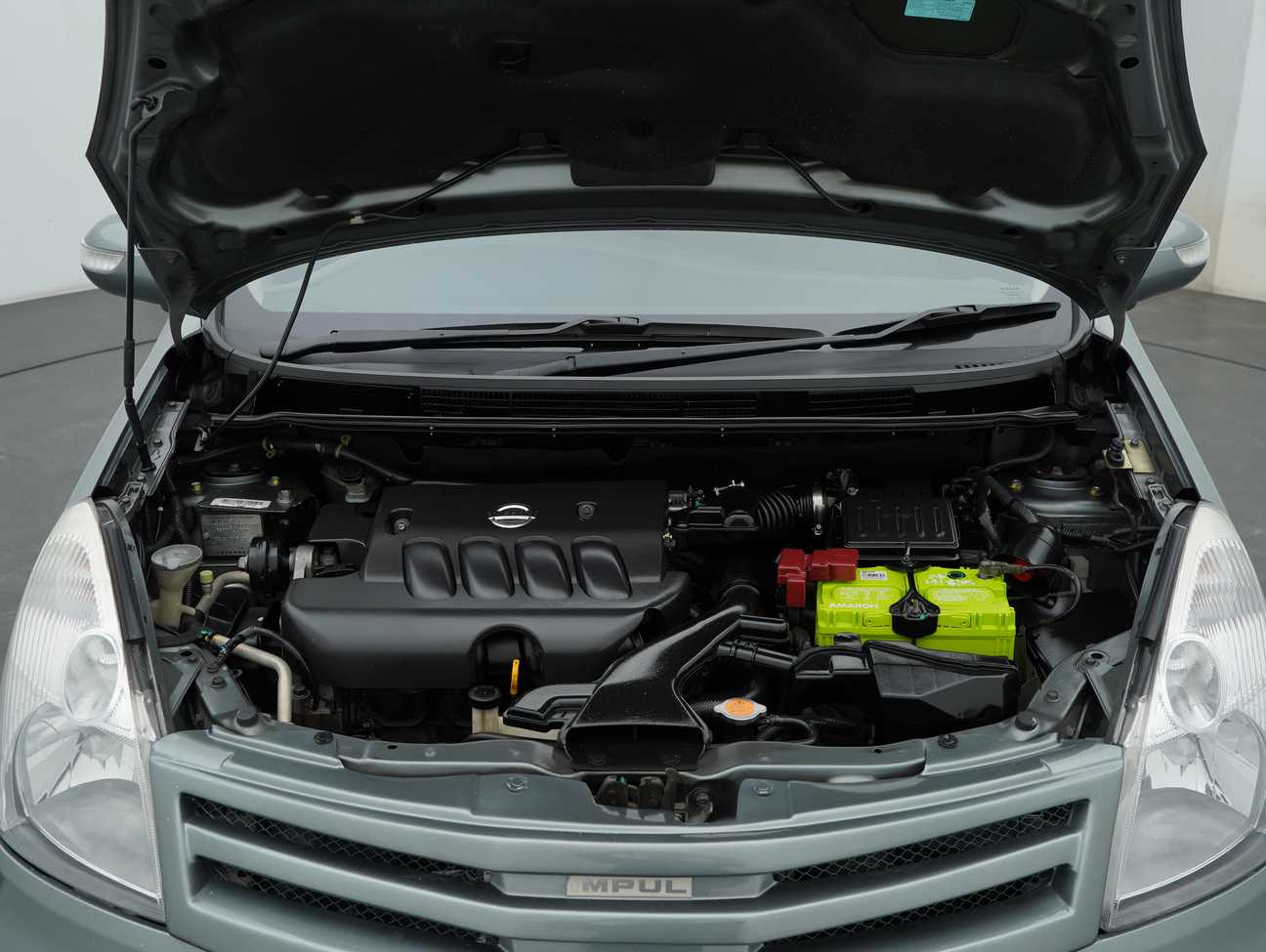 used 2013 Nissan Grand Livina CVTC Comfort 1.8