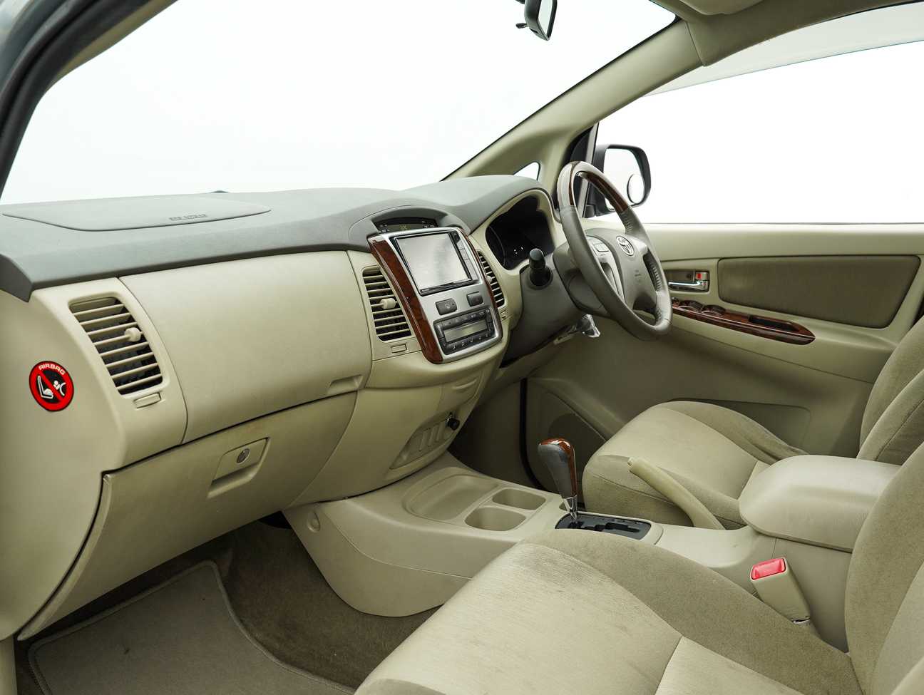 used 2013 Toyota Innova G 2.0