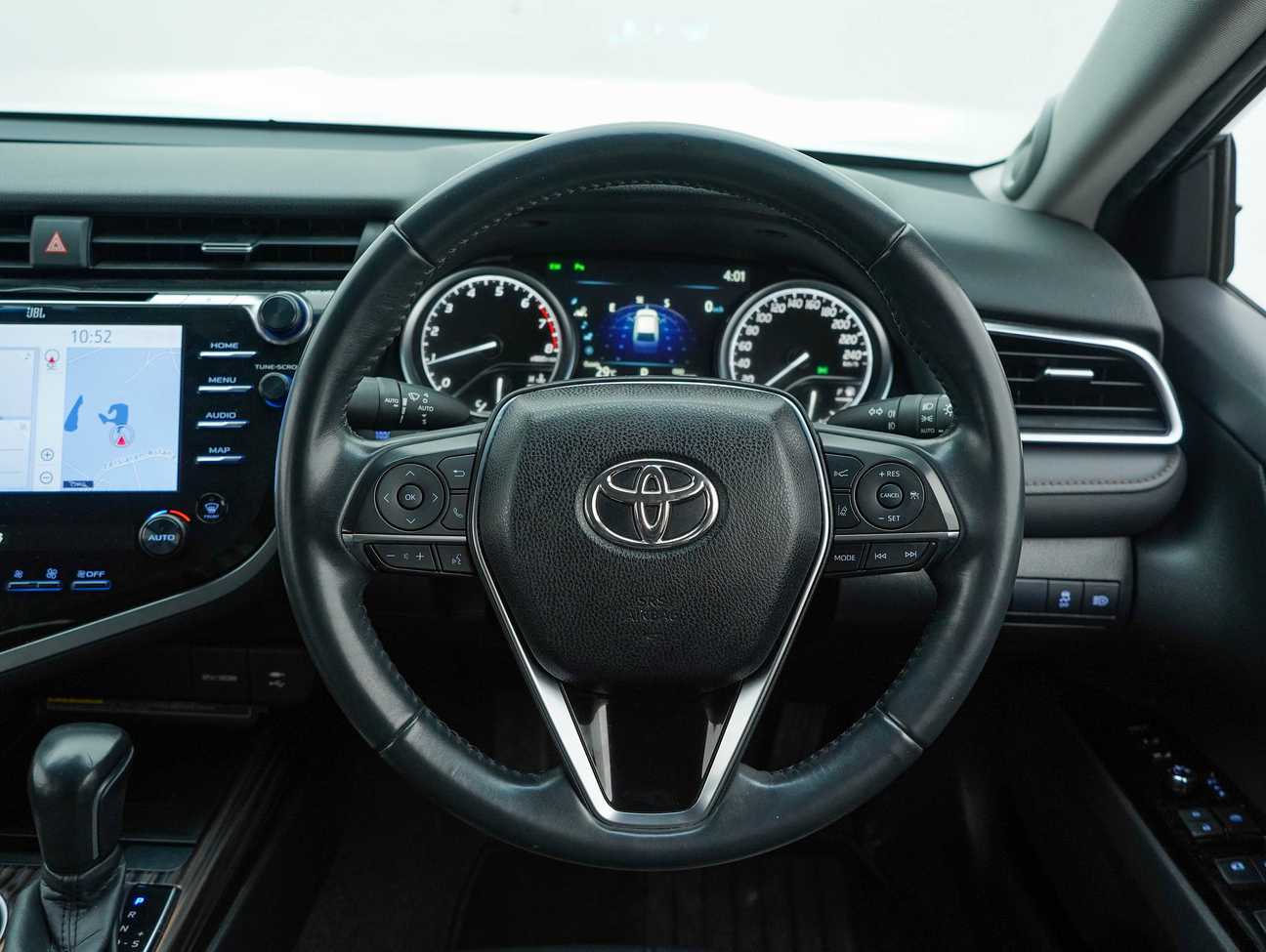 used 2021 Toyota Camry V 2.5