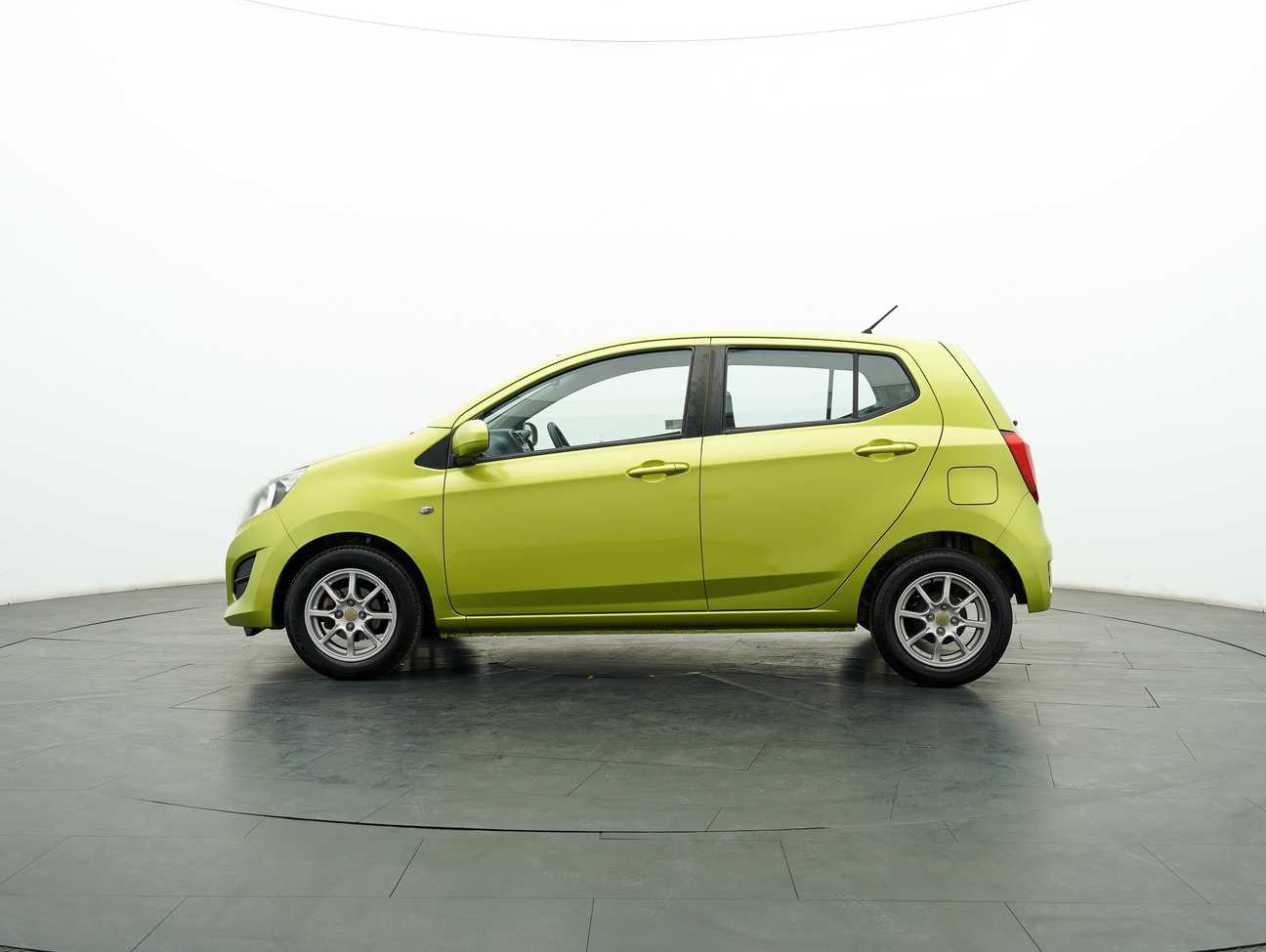 terpakai 2016 Perodua AXIA G 1.0