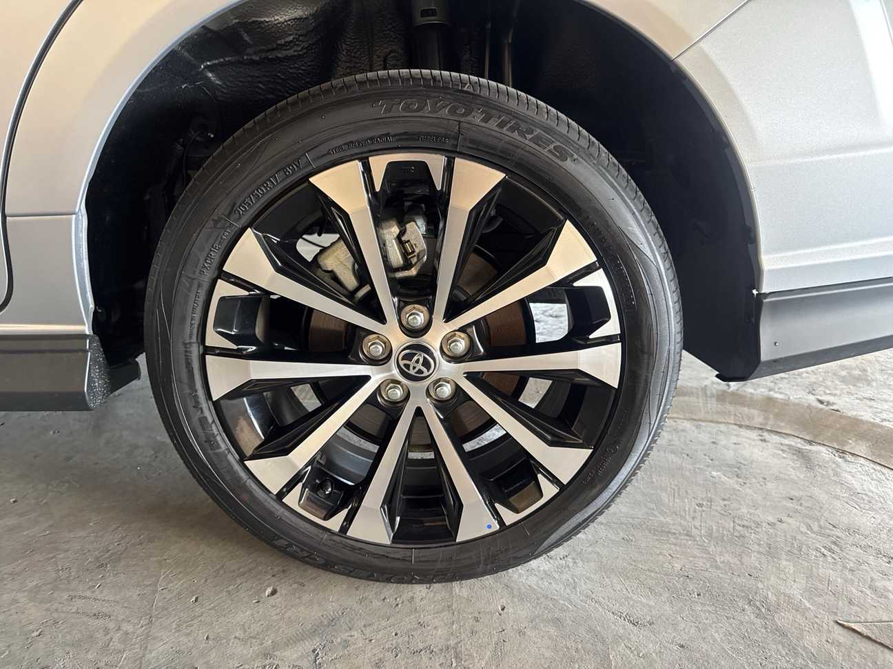 terpakai 2026 Toyota Veloz  1.5