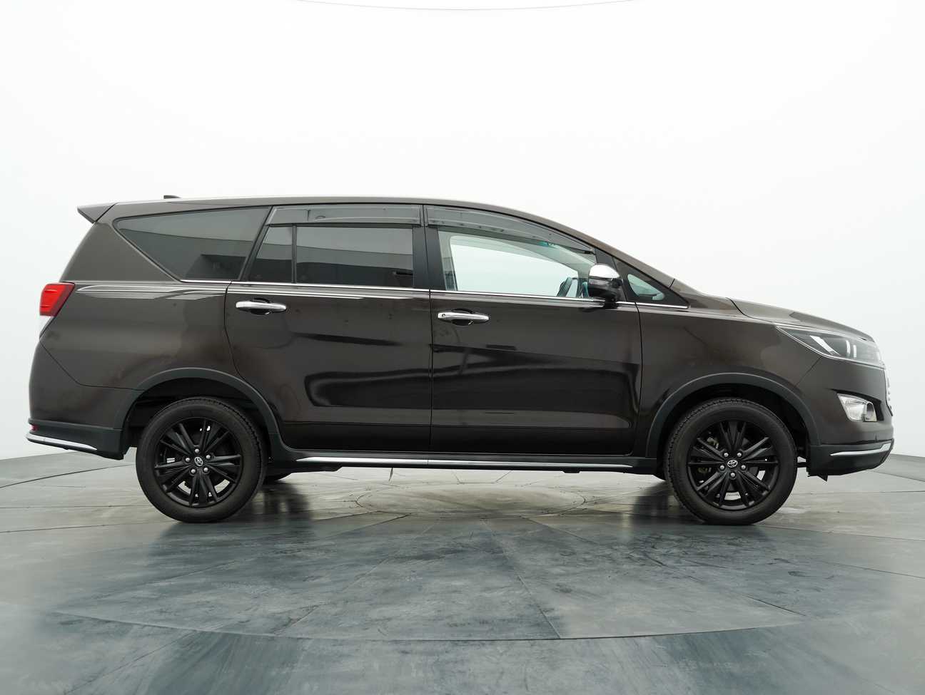 terpakai 2019 Toyota INNOVA X 2.0