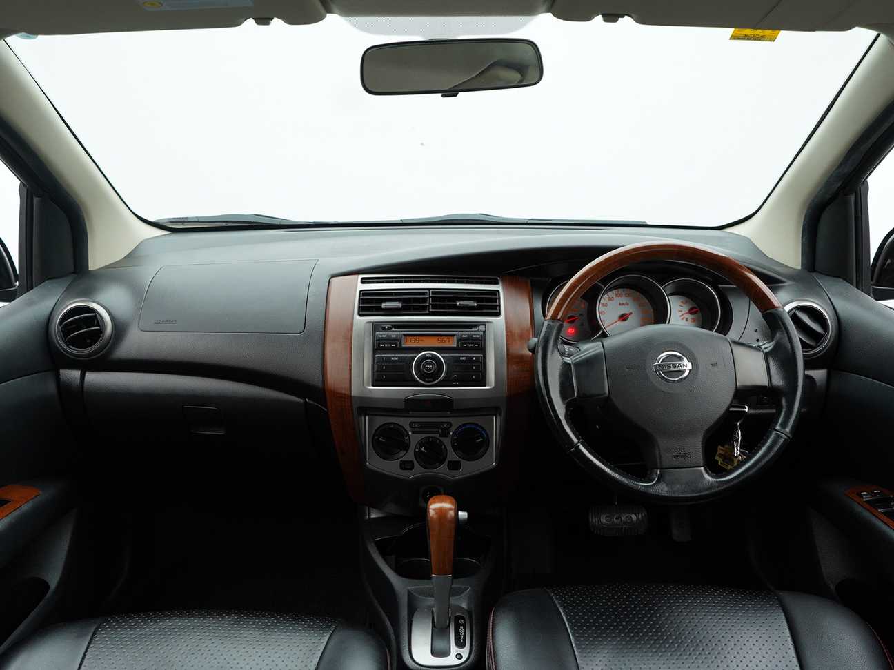 used 2013 Nissan Grand Livina Comfort 1.8