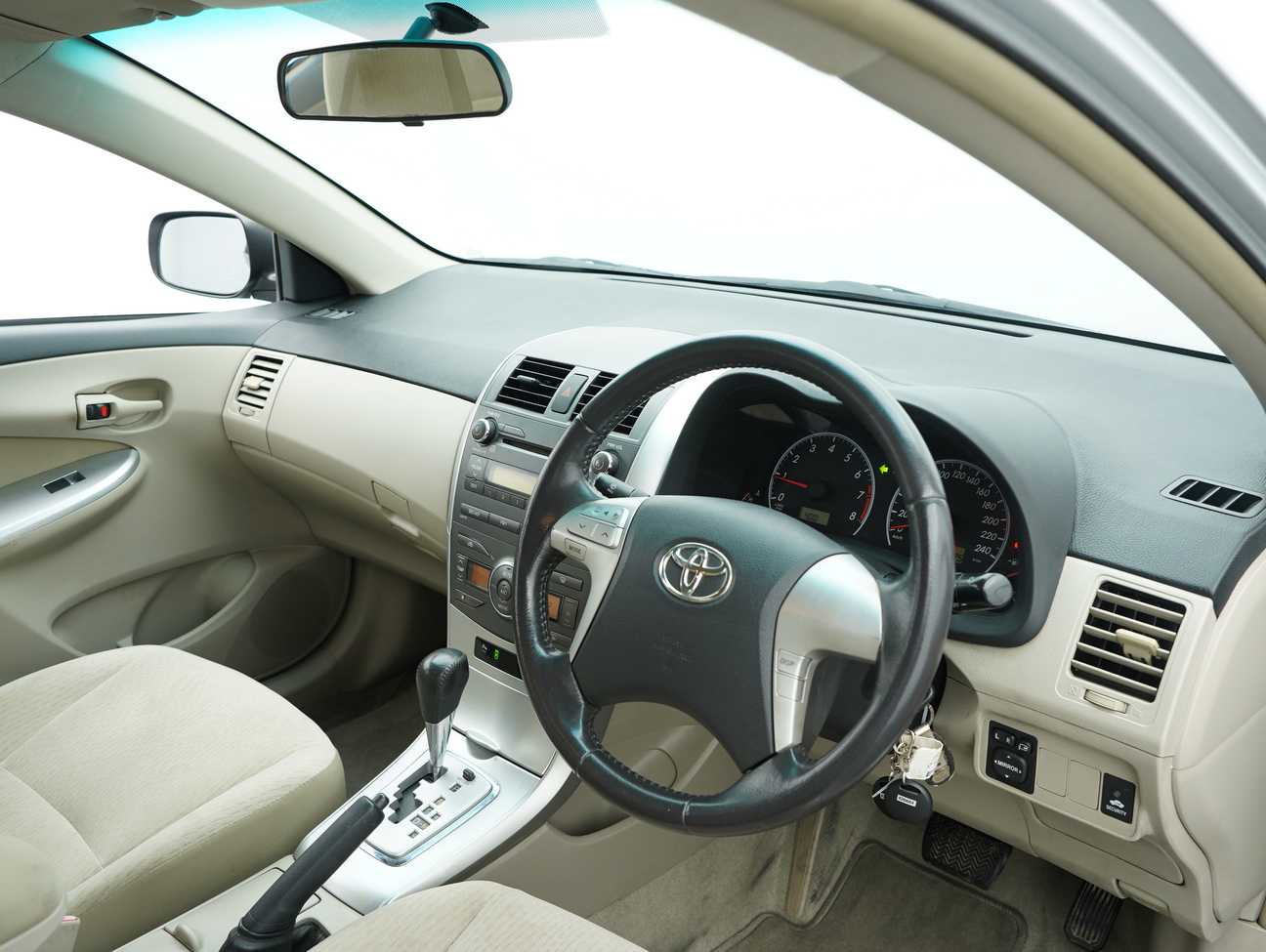 used 2011 Toyota Corolla Altis E 1.8