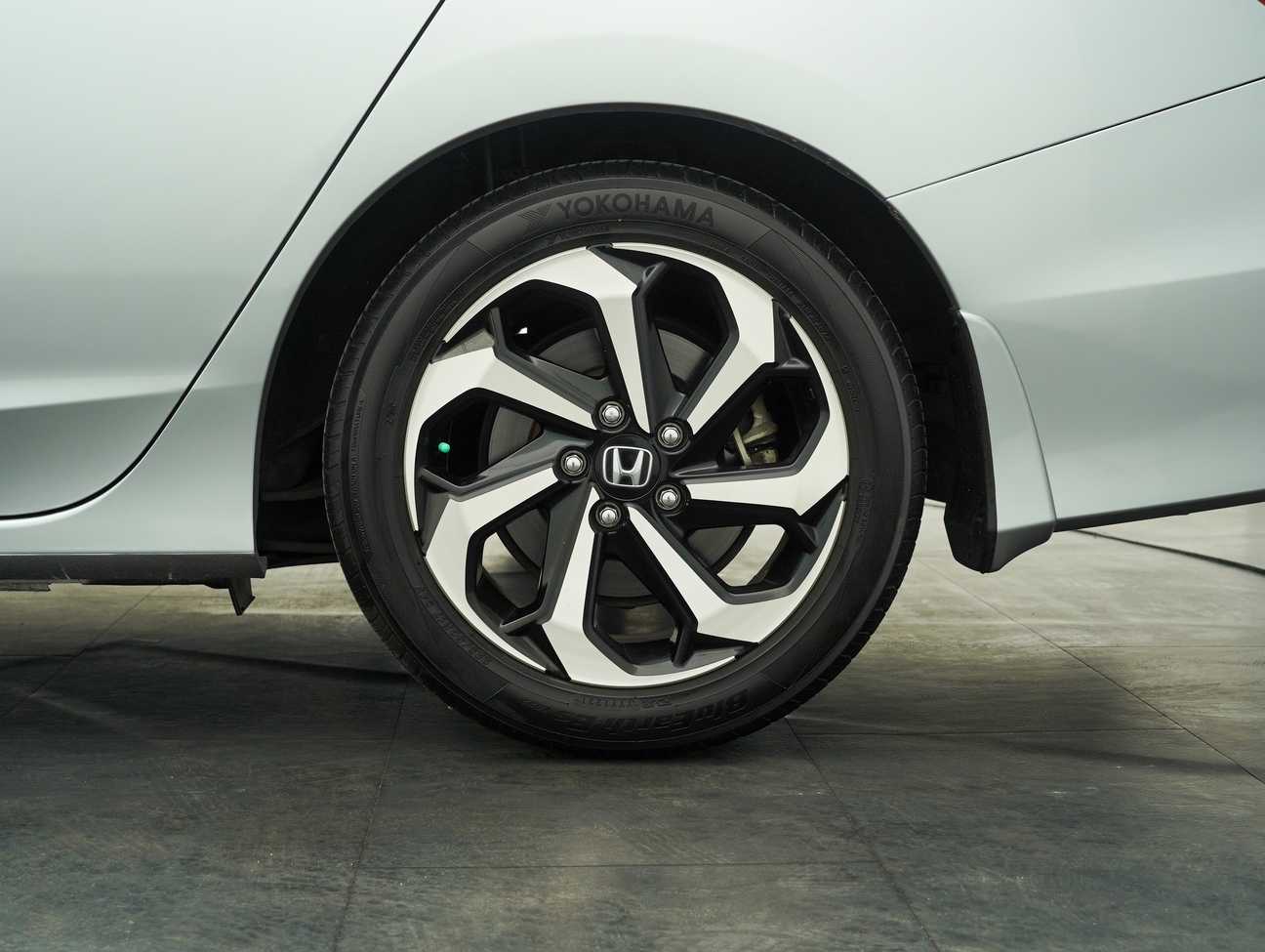 terpakai 2018 Honda Accord VTi-L 2.0