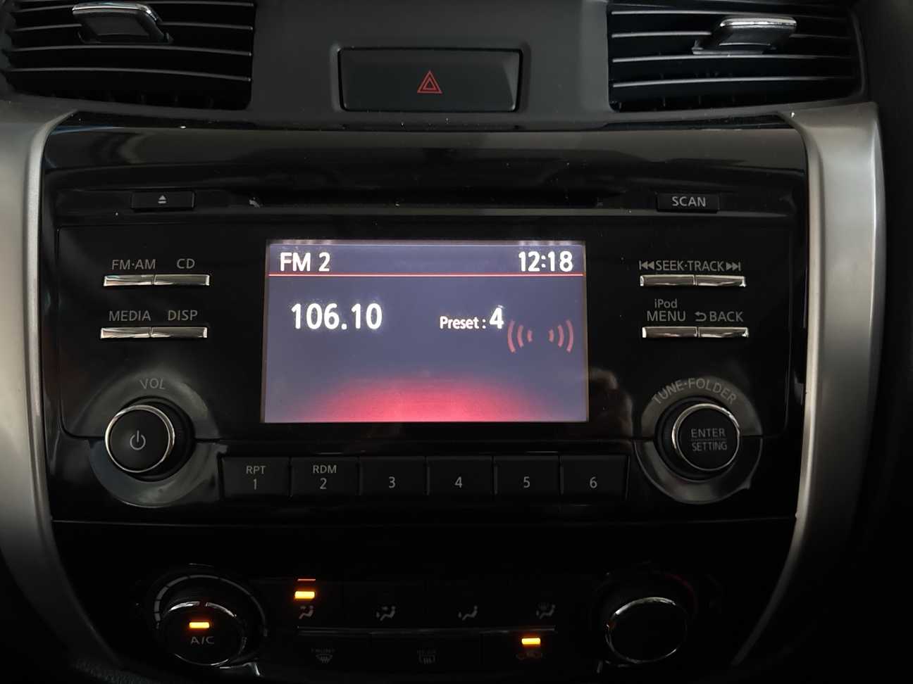 terpakai 2017 Nissan Navara NP300 V Dual Cab 2.5