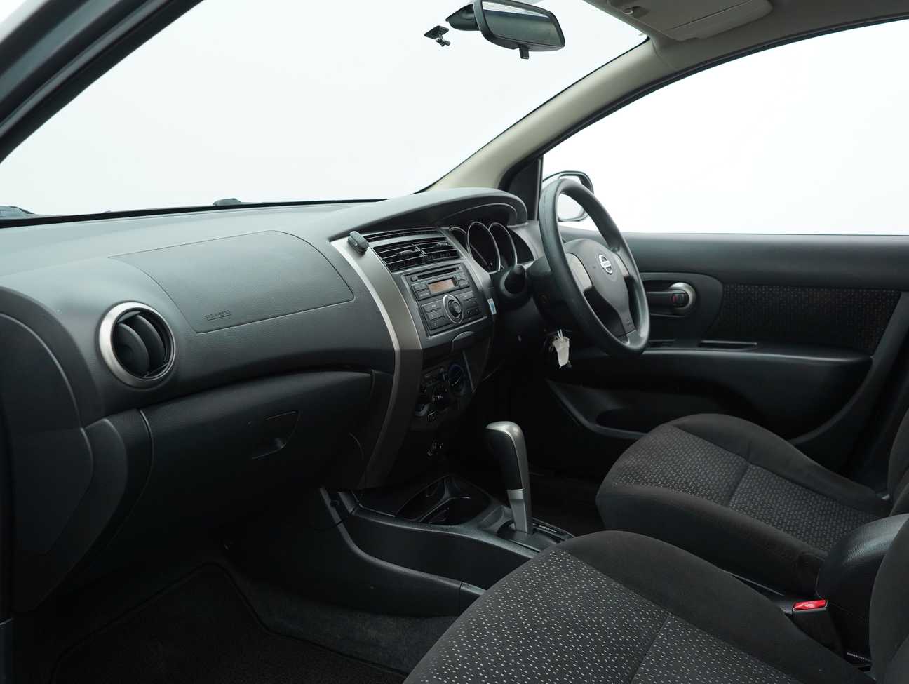 used 2013 Nissan Grand Livina Comfort 1.6