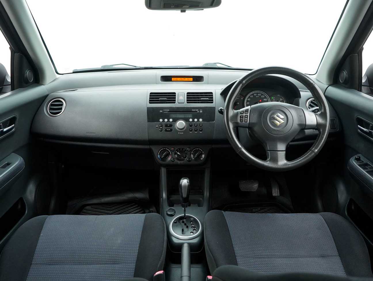 terpakai 2011 Suzuki Swift GX 1.5