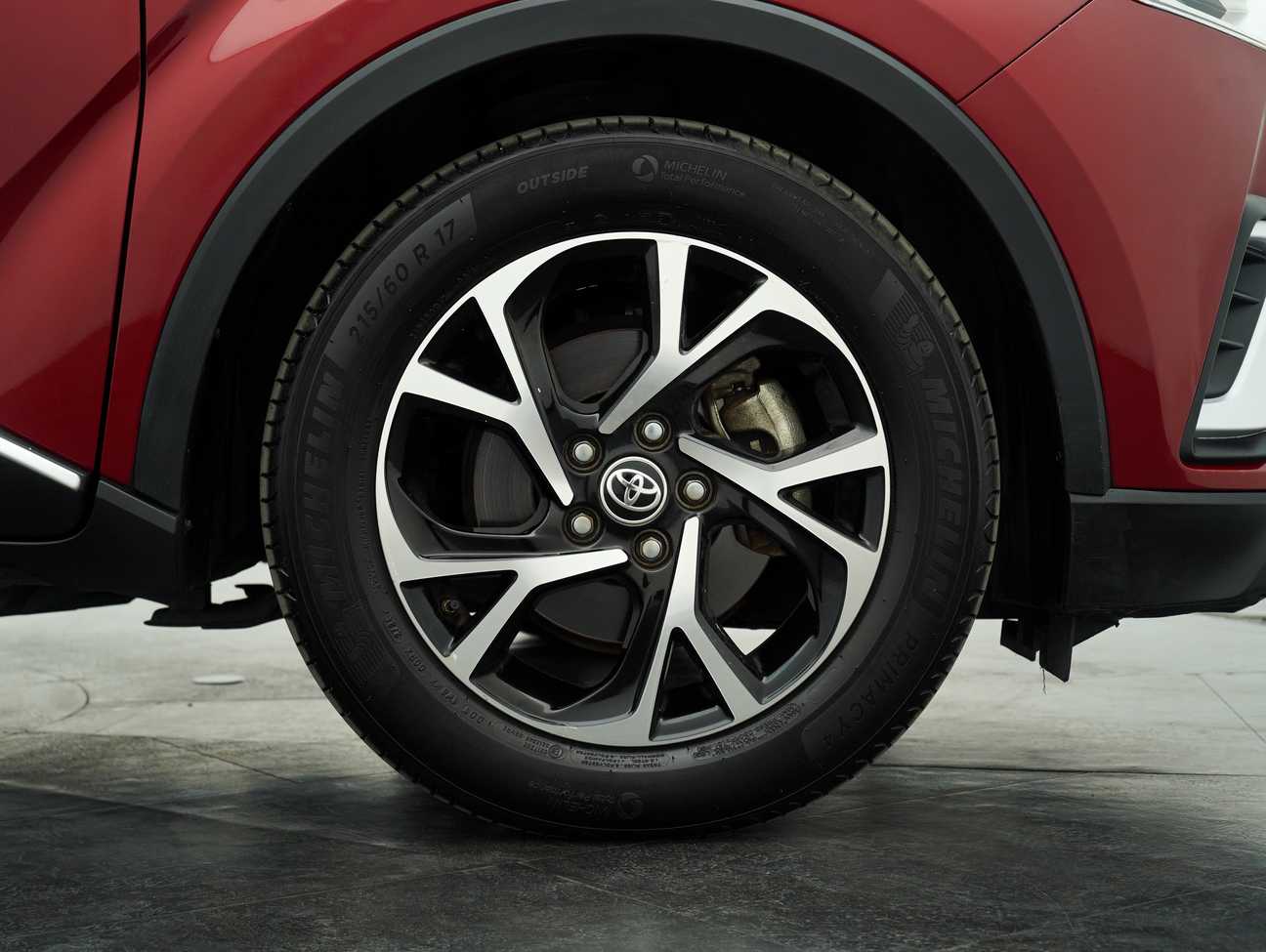 used 2020 Toyota C-HR  1.8