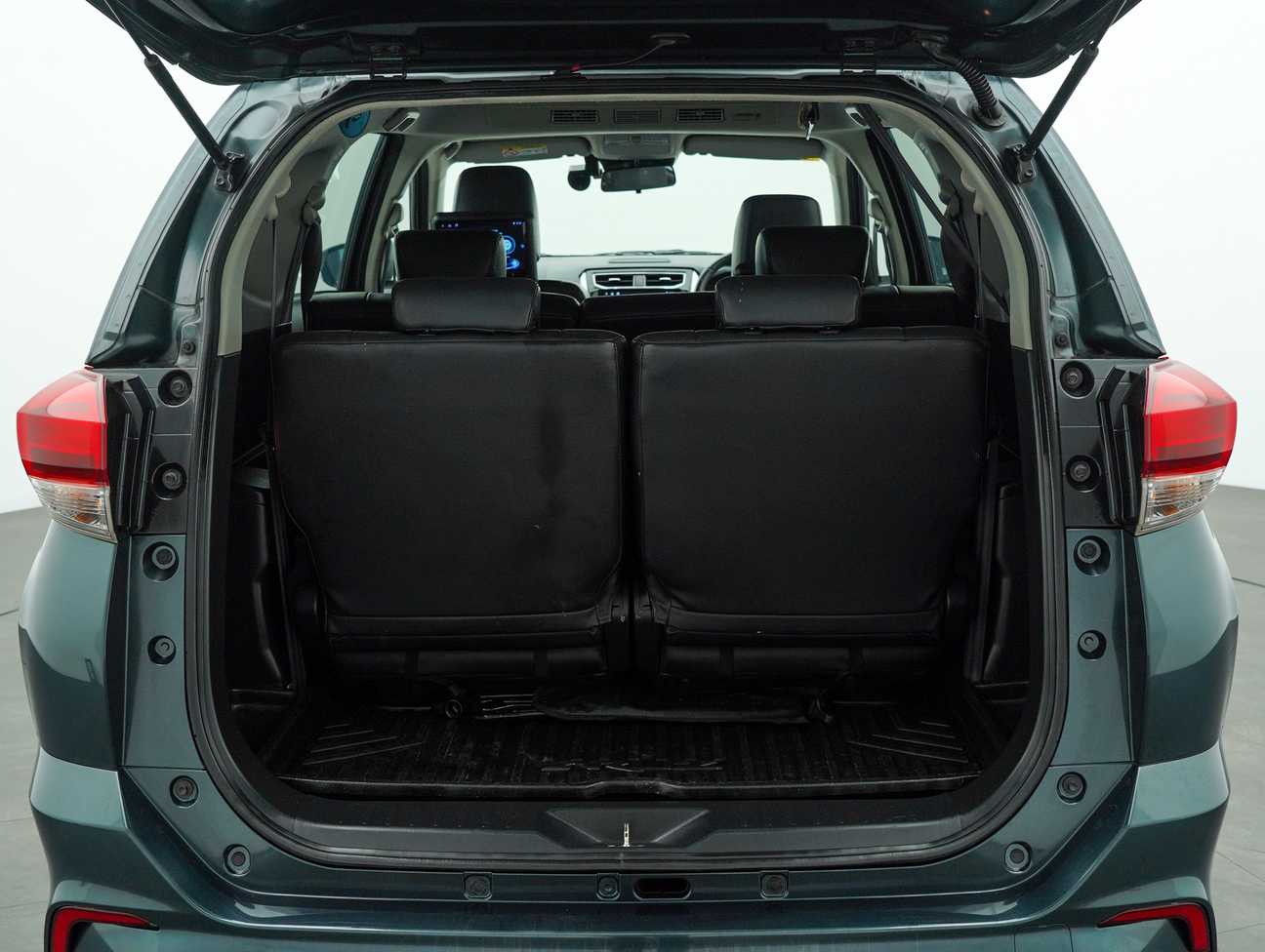 terpakai 2019 Perodua Aruz AV 1.5