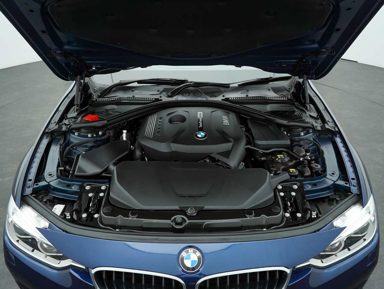 used 2016 BMW 320i Sport Line 2.0