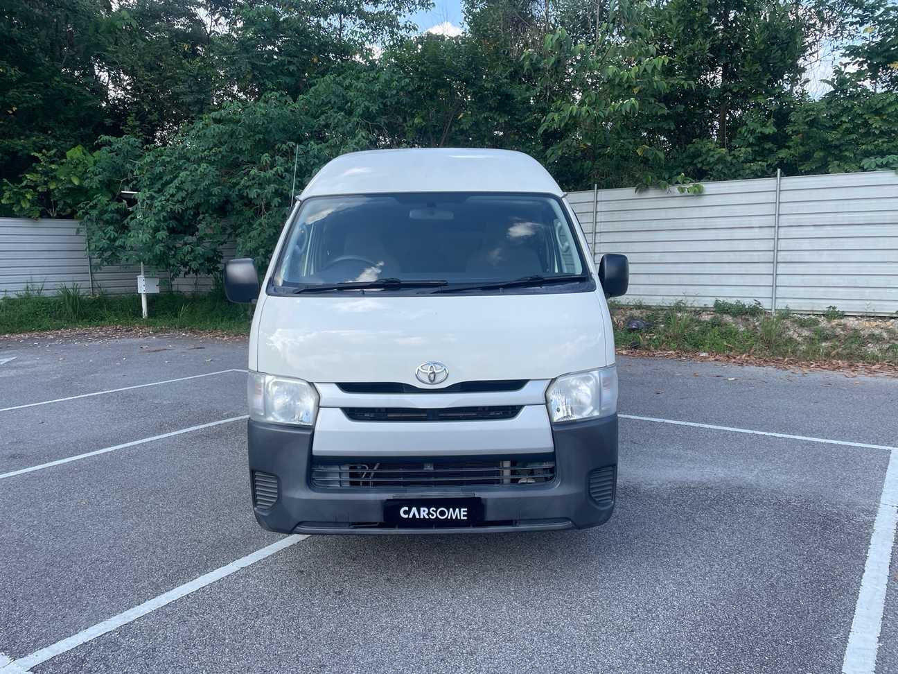 terpakai 2016 Toyota Hiace Window Van 2.5