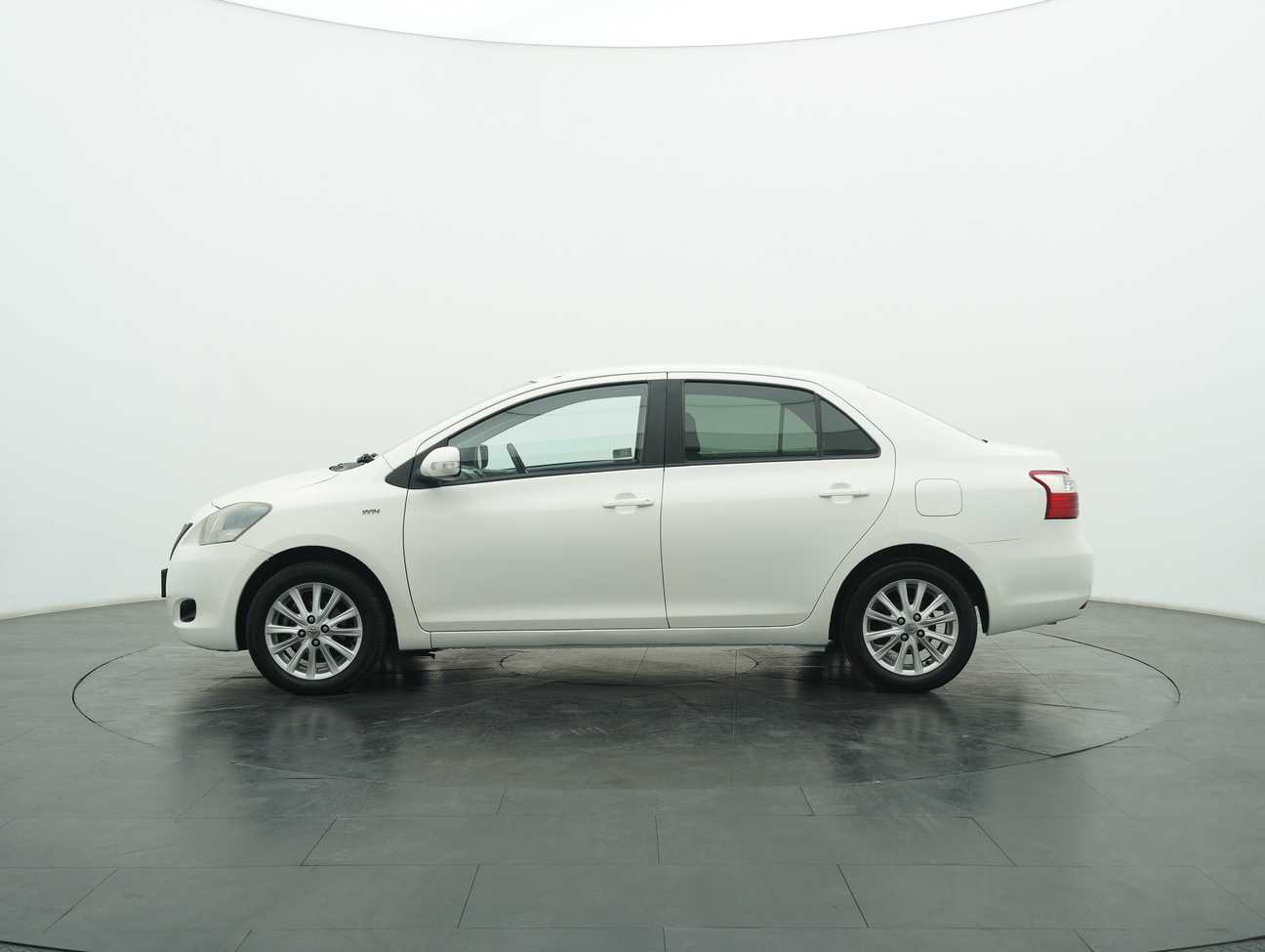 terpakai 2013 Toyota Vios E 1.5