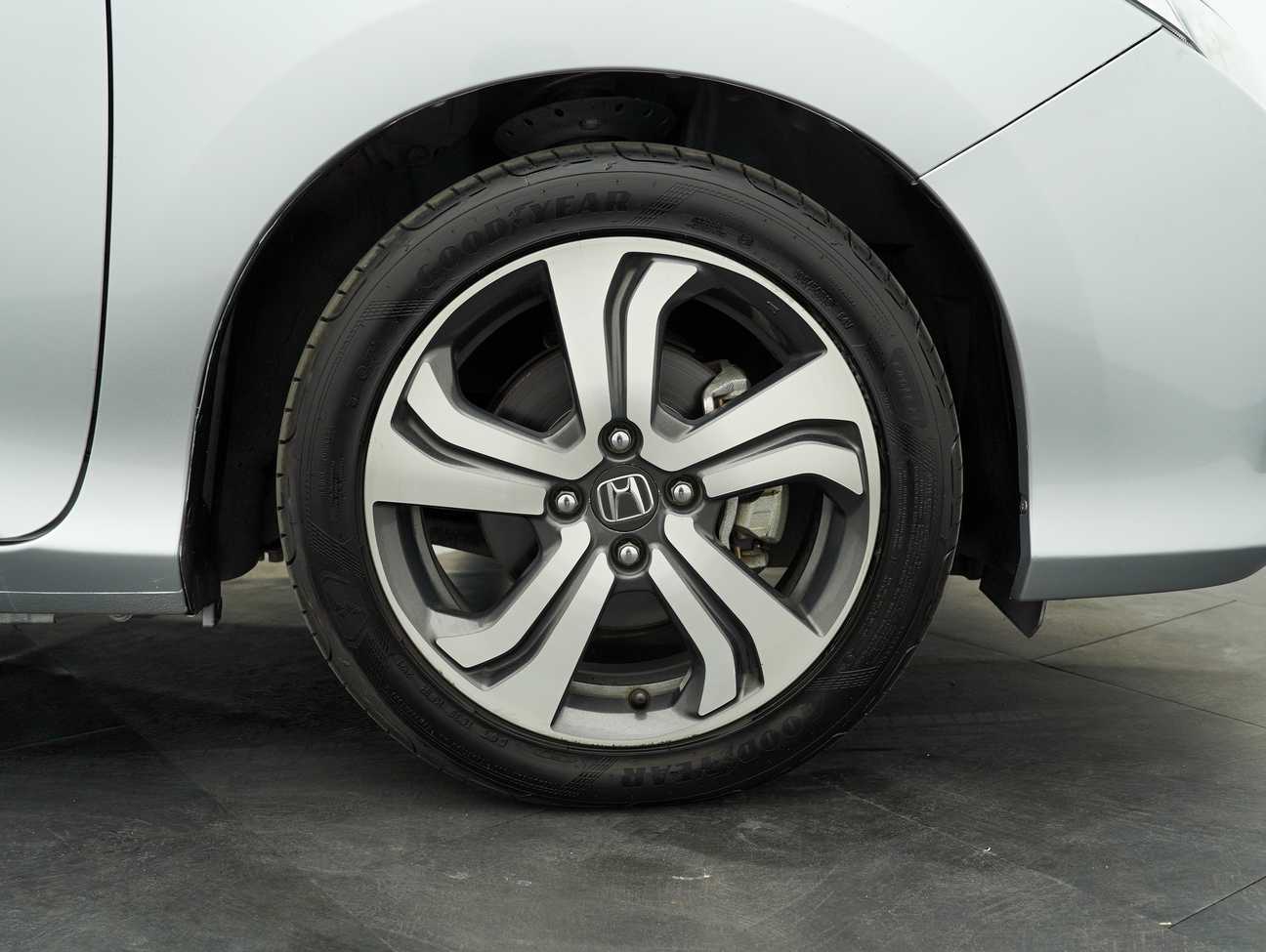 used 2016 Honda City V 1.5