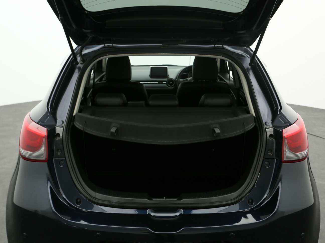 terpakai 2017 Mazda 2 HATCHBACK SKYACTIV 1.5