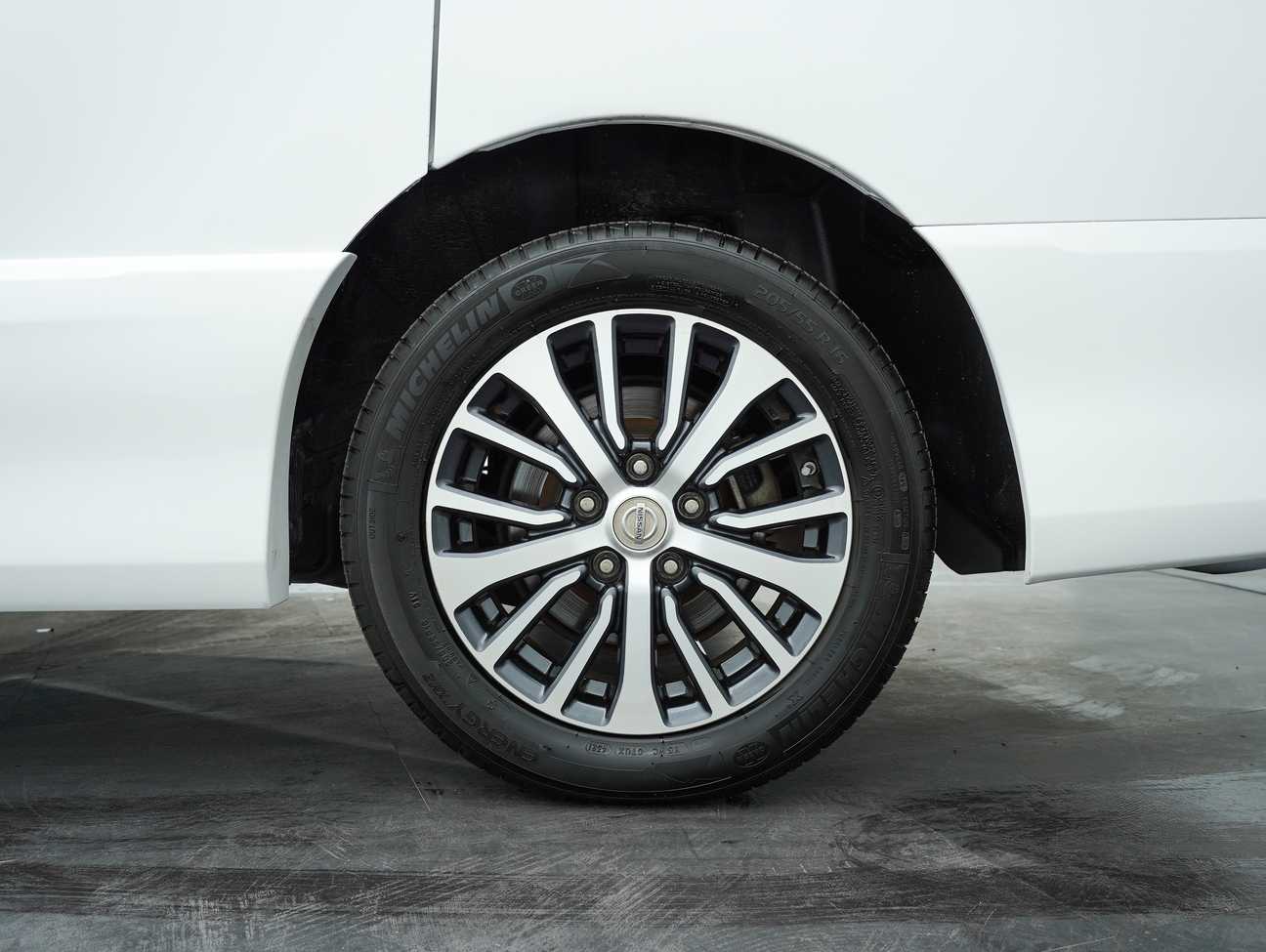 used 2017 Nissan Serena S-Hybrid High-Way Star 2.0