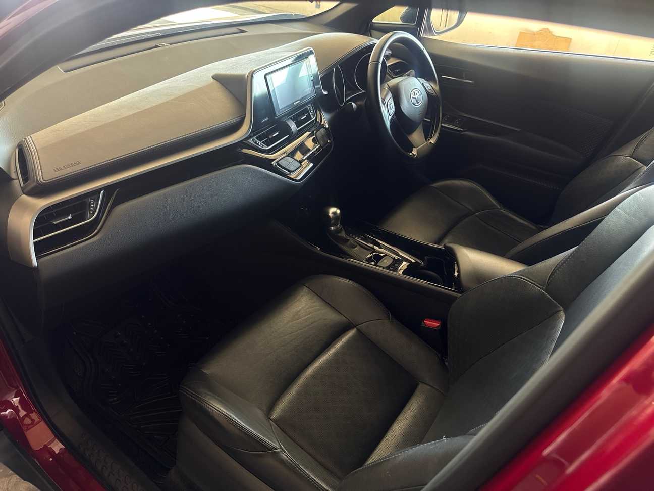 used 2018 Toyota C-HR  1.8
