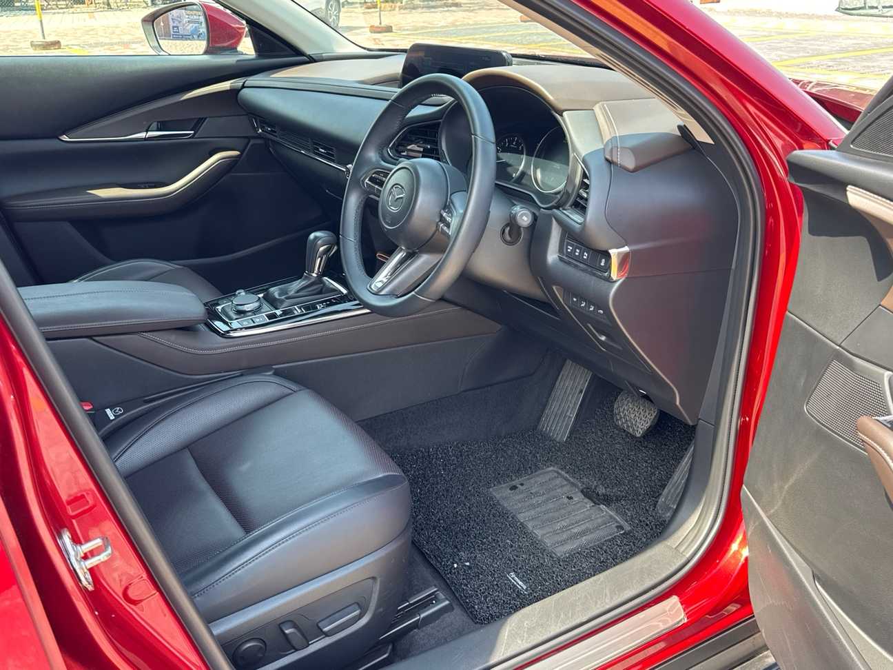 terpakai 2023 Mazda CX-30 SKYACTIV-G High Plus 2.0