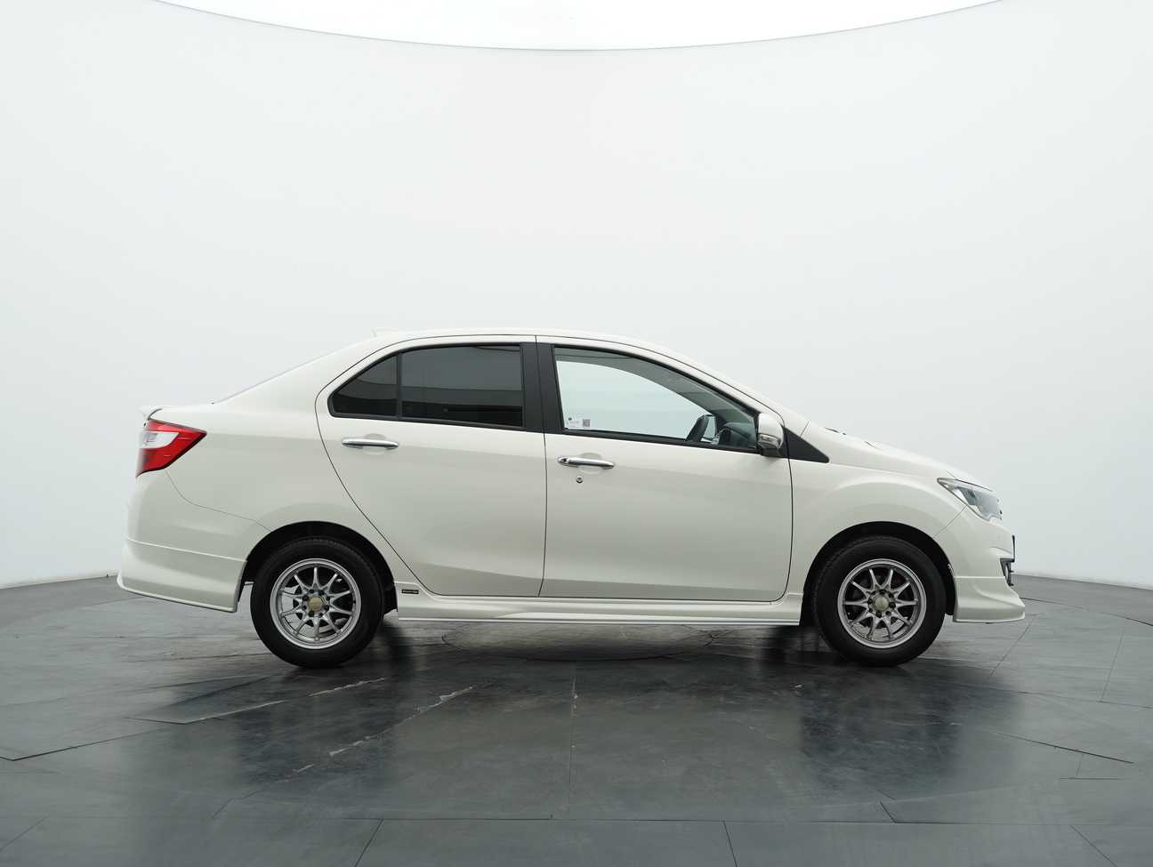 terpakai 2018 Perodua Bezza X Premium 1.3