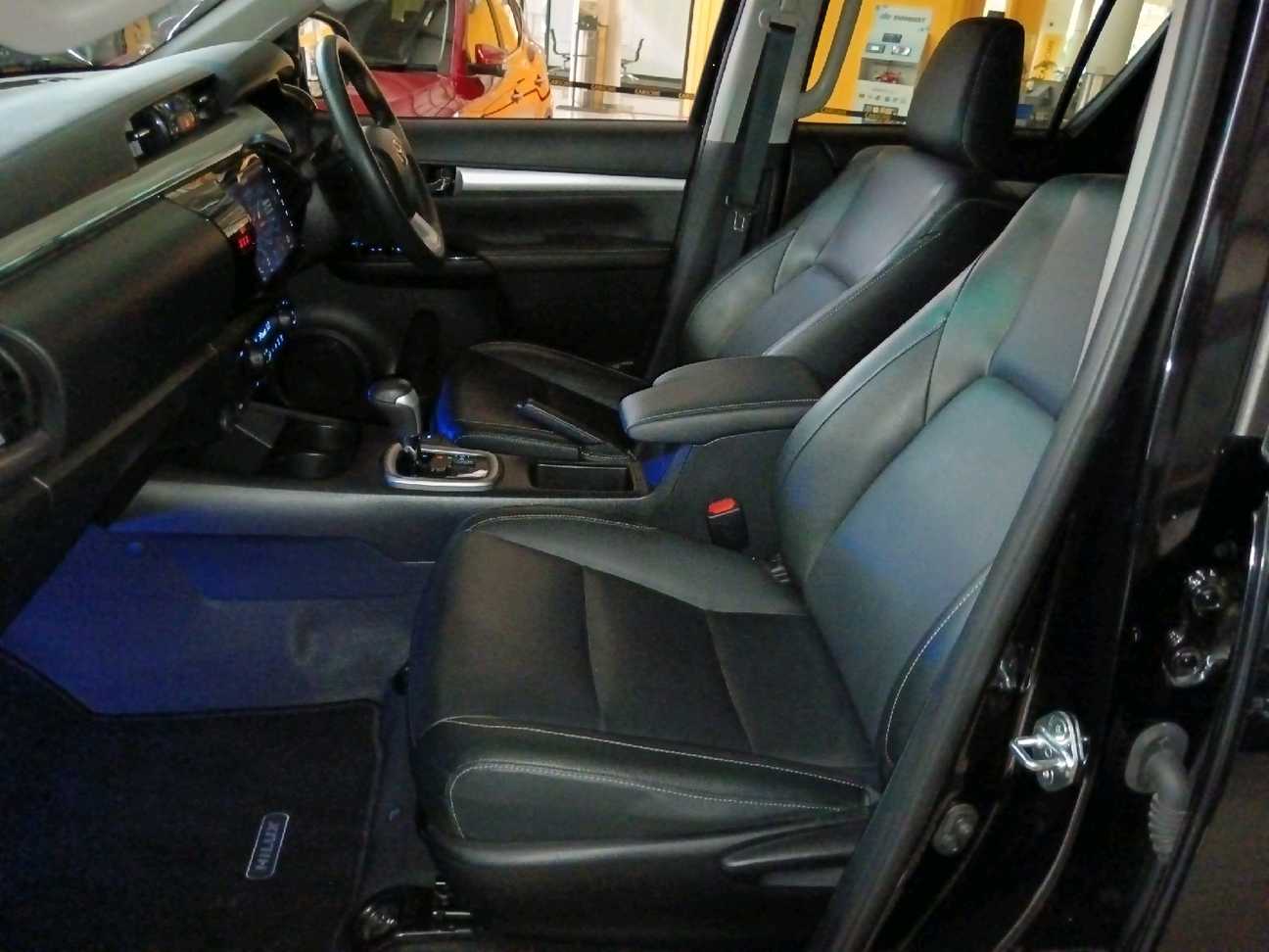 used 2023 Toyota Hilux V Dual Cab 2.4