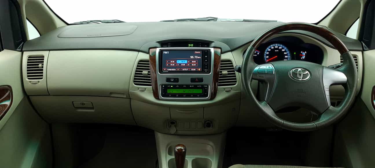 used 2013 Toyota INNOVA G 2.0