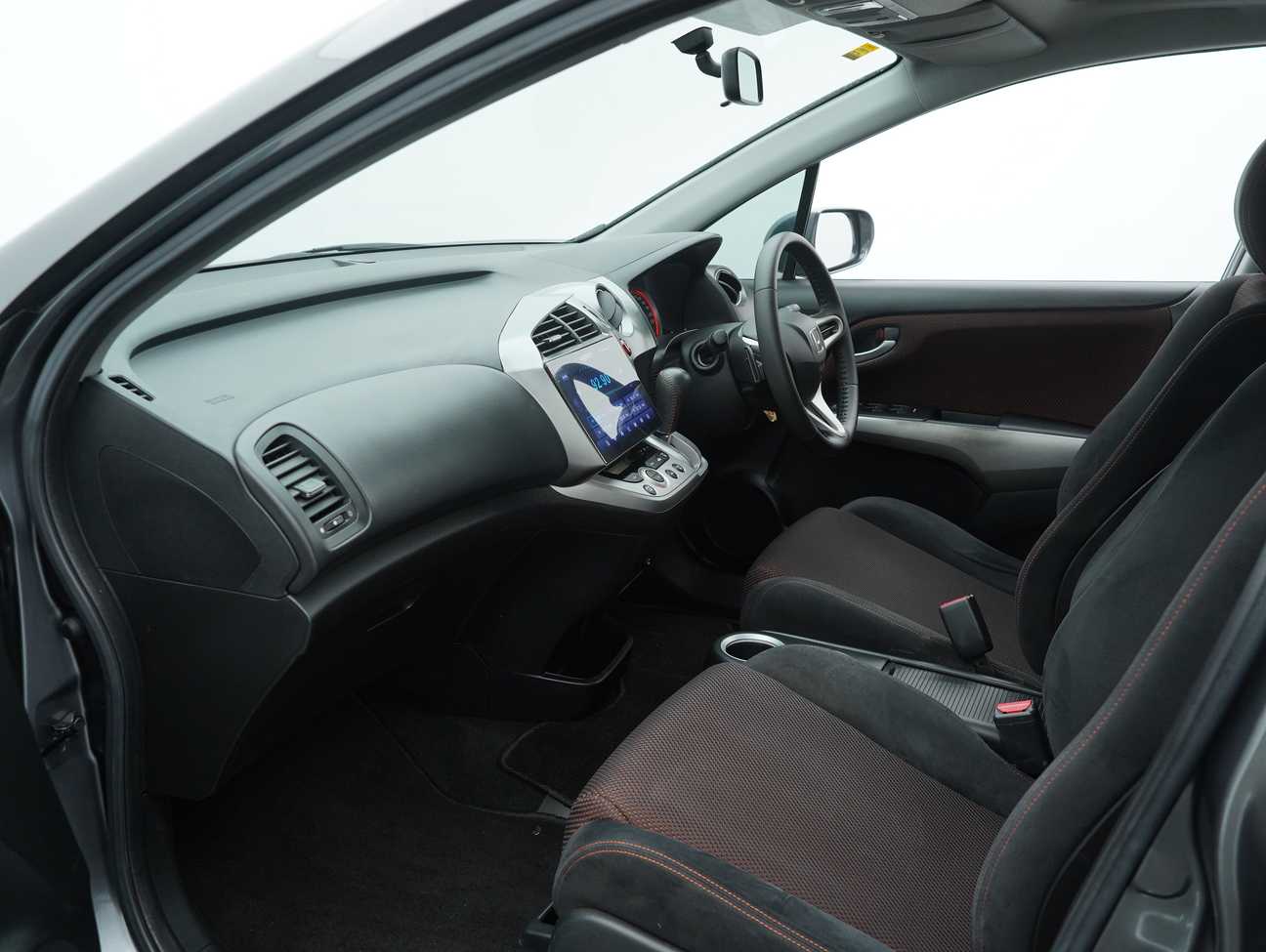 used 2012 Honda Stream i-VTEC RSZ 1.8