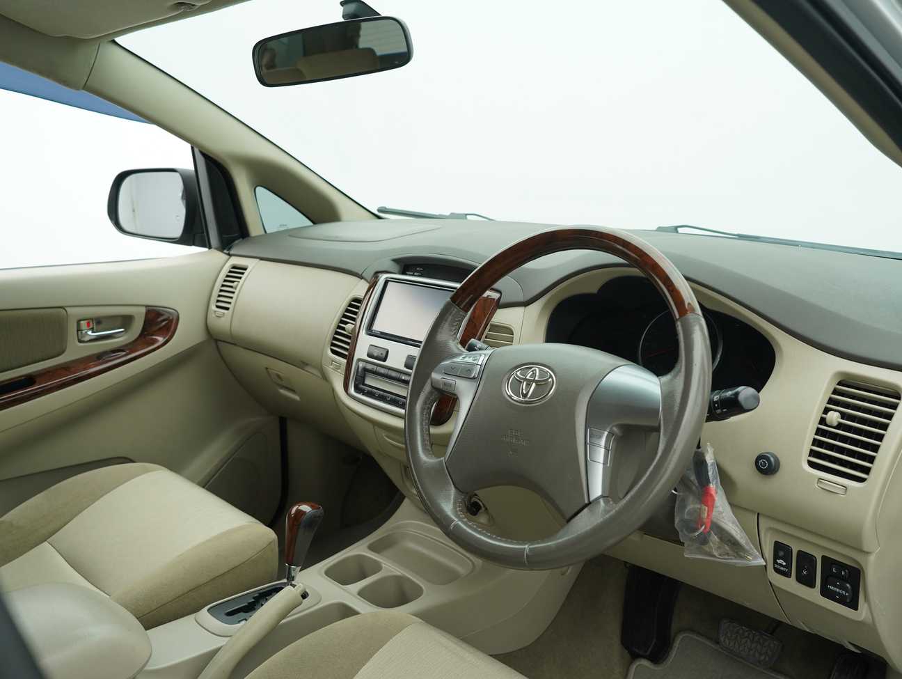 used 2014 Toyota Innova G 2.0