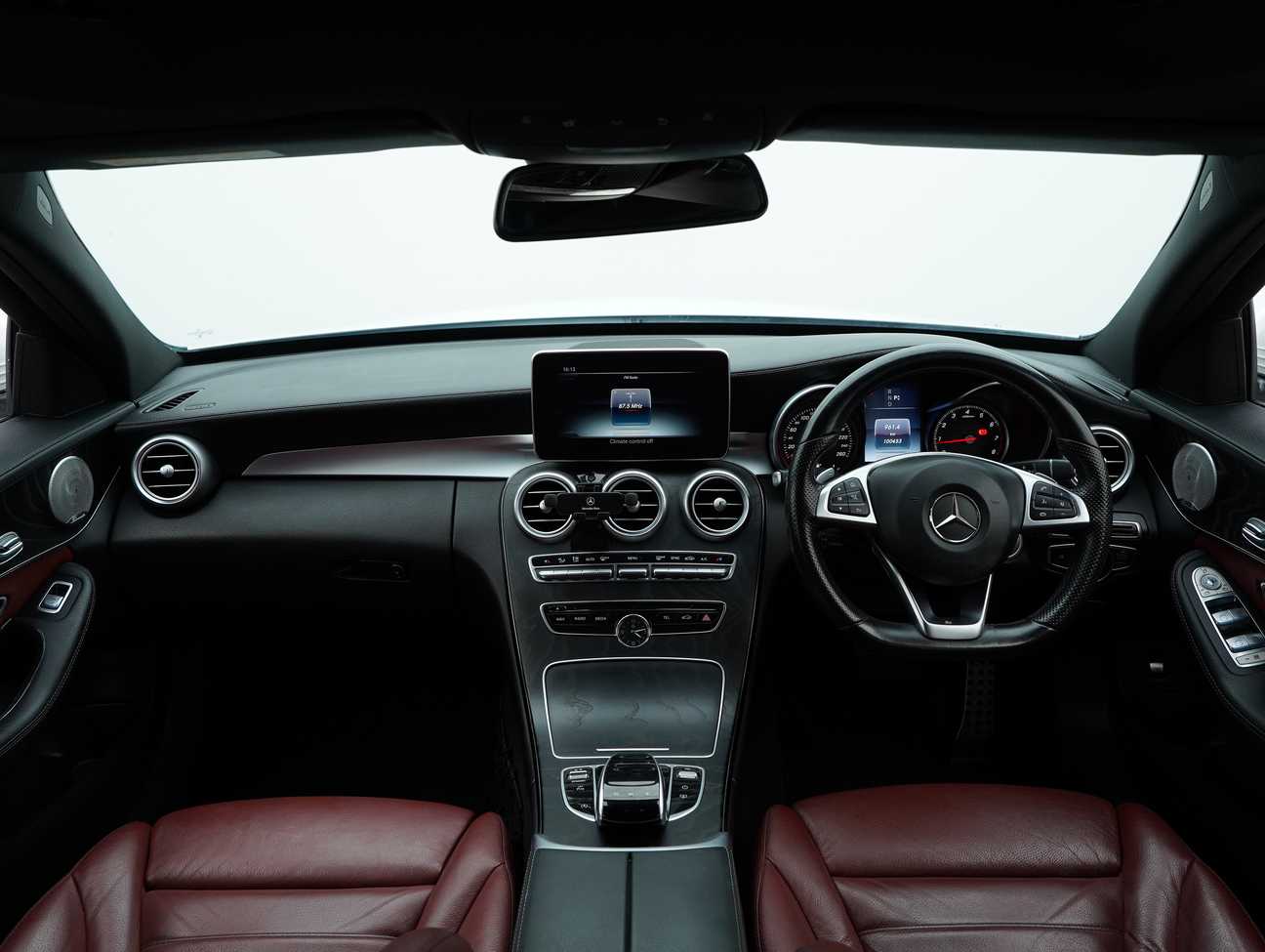 terpakai 2017 Mercedes-Benz C250 AMG Line 2.0