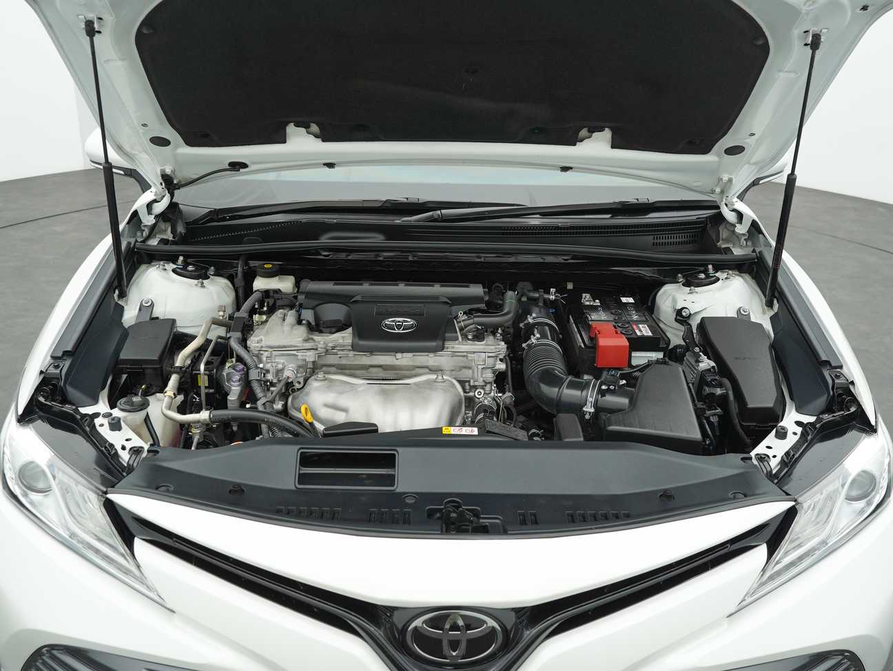 terpakai 2019 Toyota Camry V 2.5