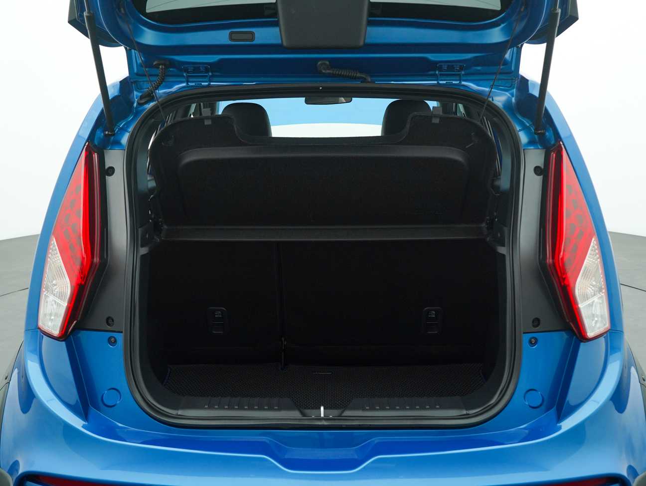 used 2024 Proton Iriz Active 1.6