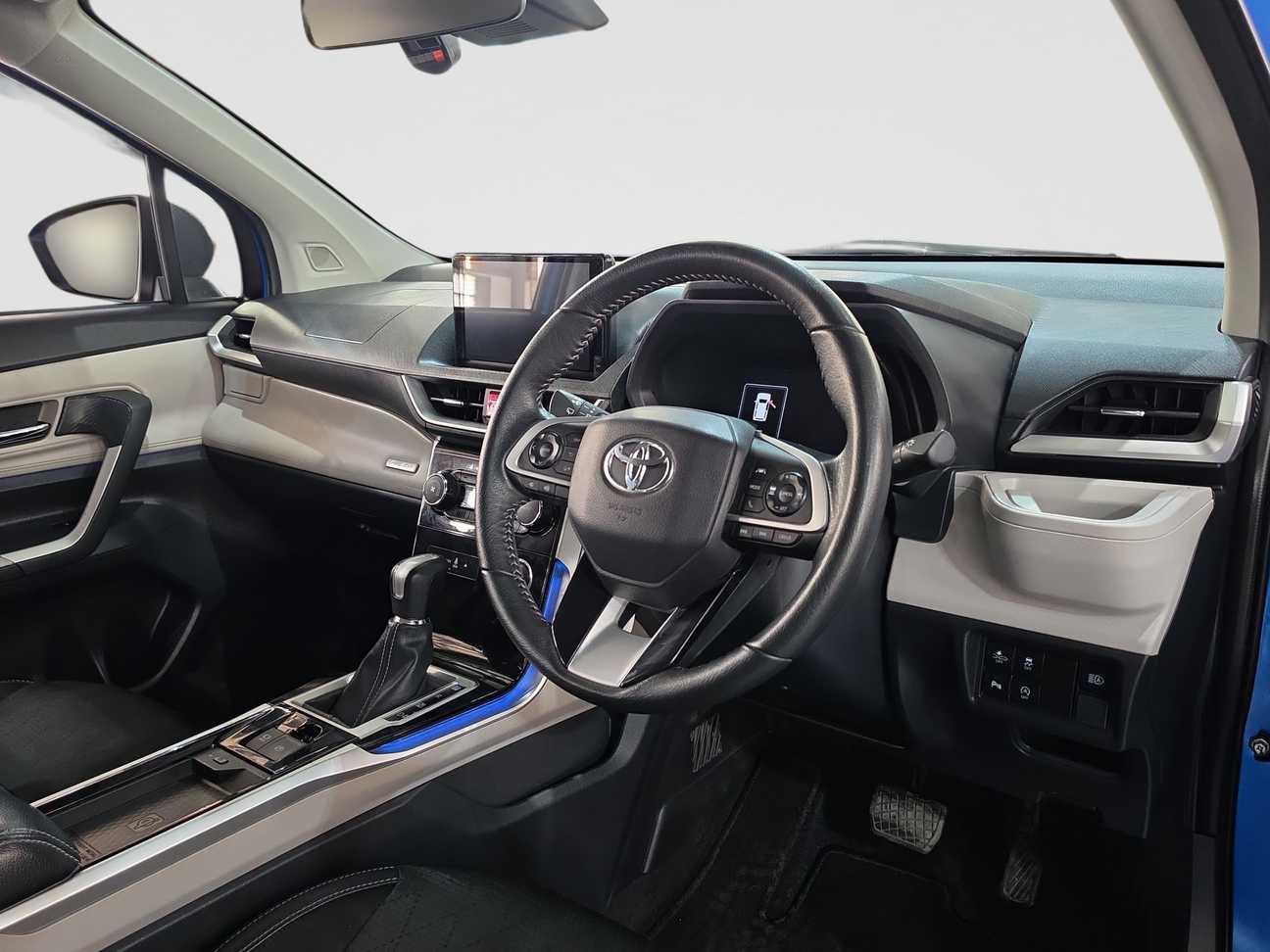 used 2022 Toyota Veloz  1.5