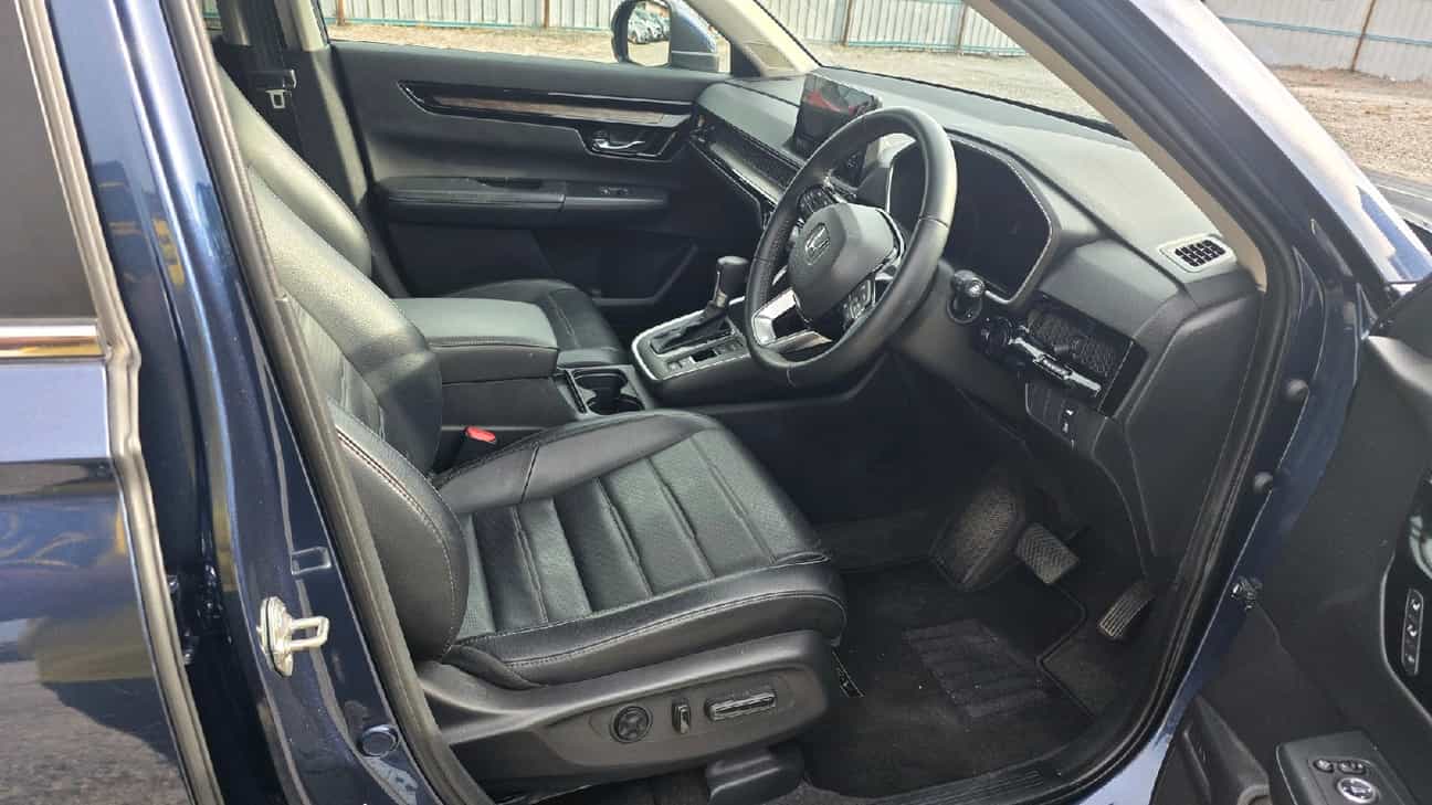 used 2024 Honda CR-V V 1.5