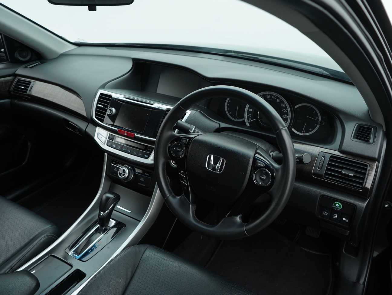 used 2014 Honda Accord VTi-L 2.0