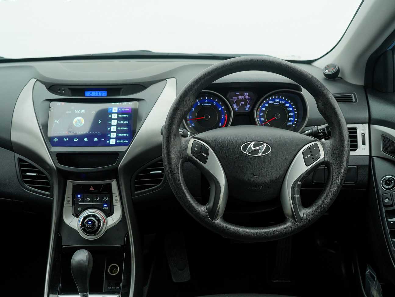 used 2012 Inokom Elantra  1.6