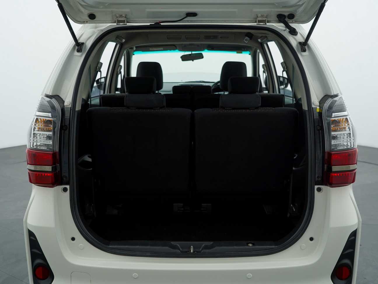 terpakai 2021 Toyota Avanza S 1.5