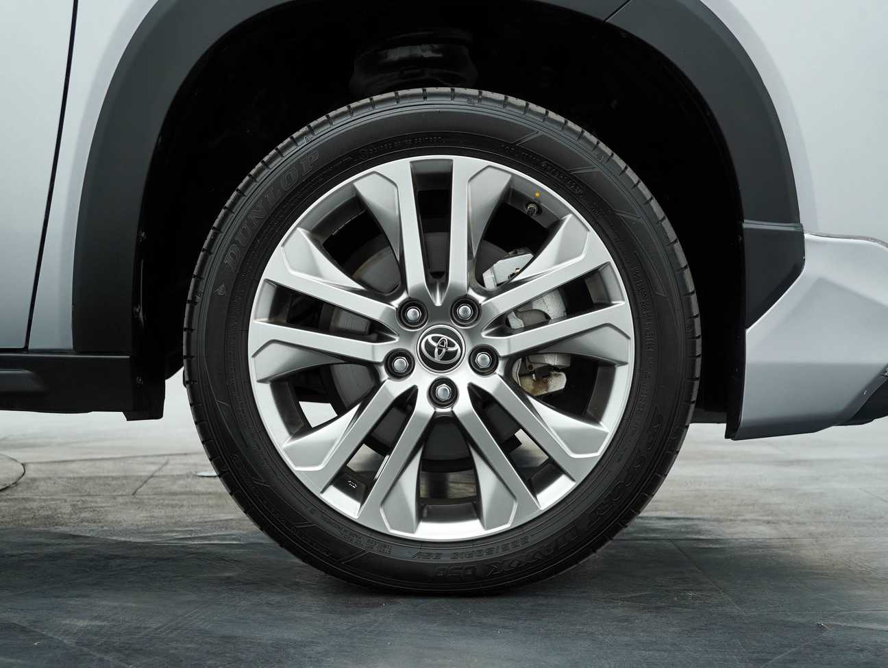 used 2023 Toyota Innova Zenix V 2.0