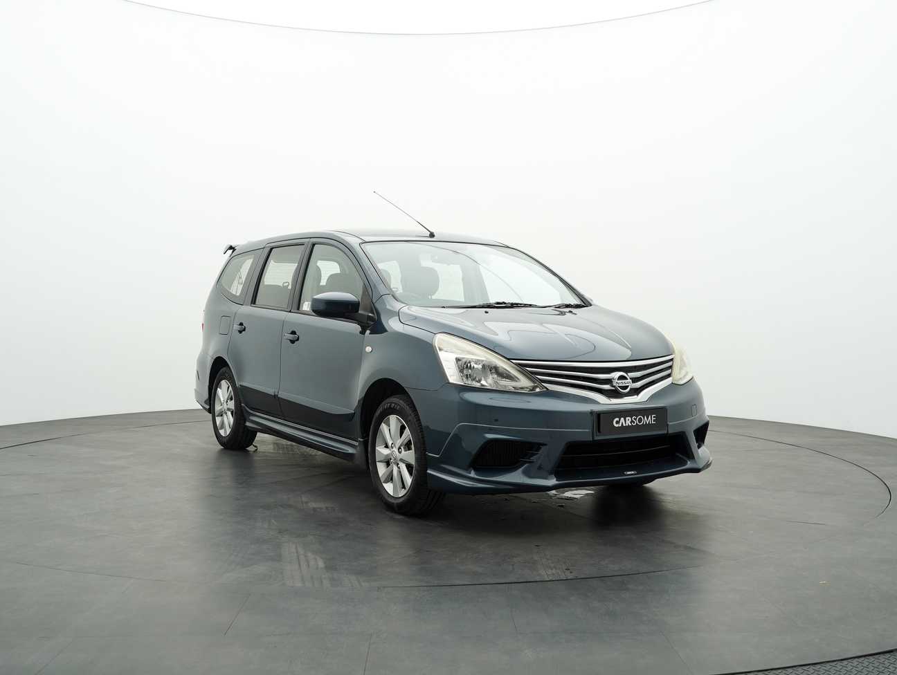 used 2016 Nissan GRAND LIVINA  1.6