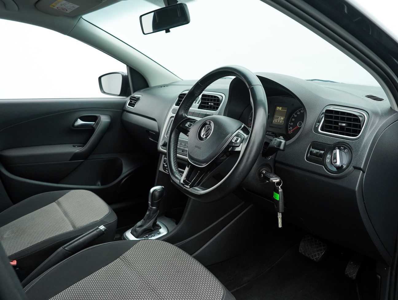 terpakai 2015 Volkswagen Polo  1.6