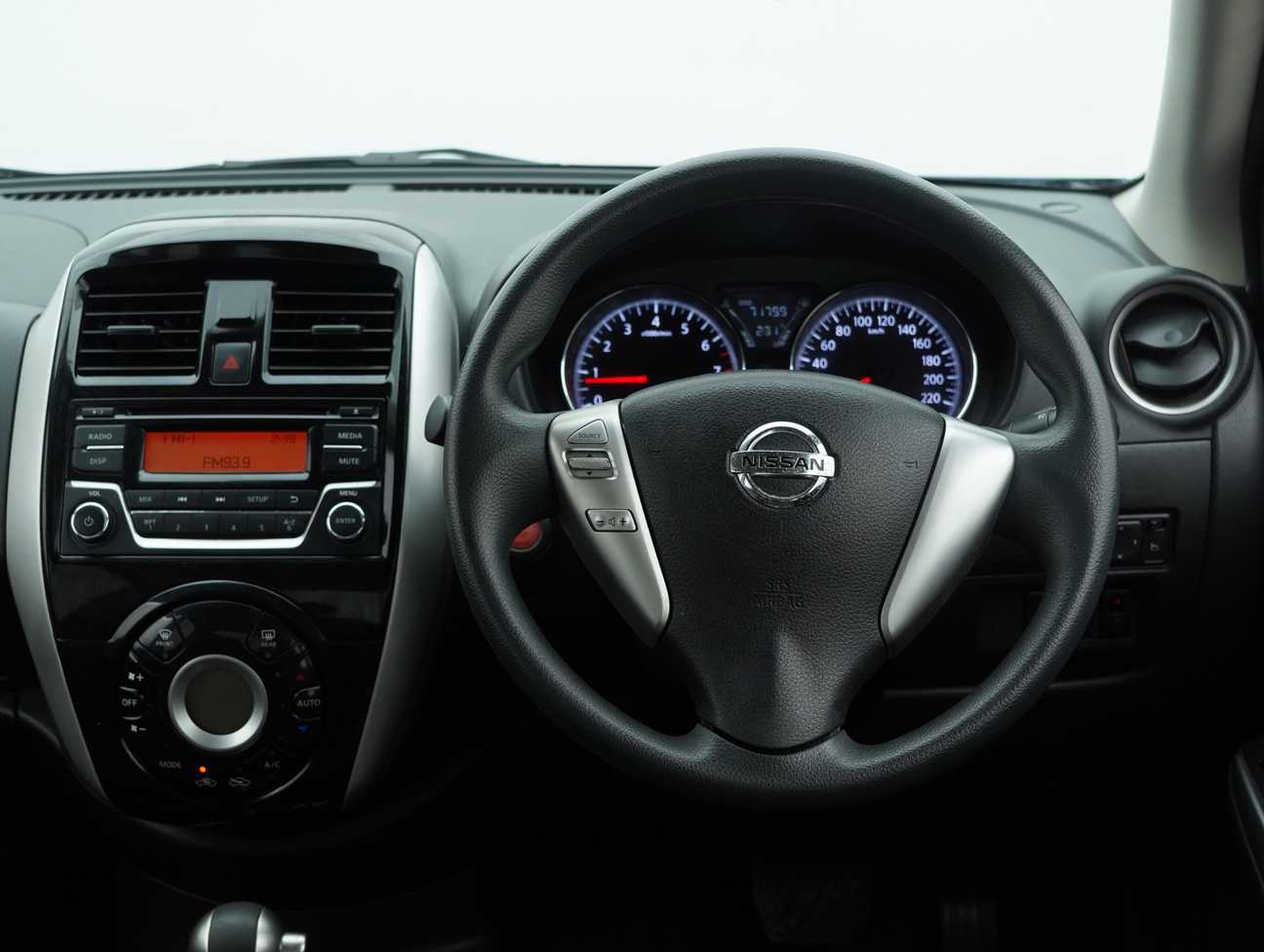 used 2016 Nissan Almera VL 1.5