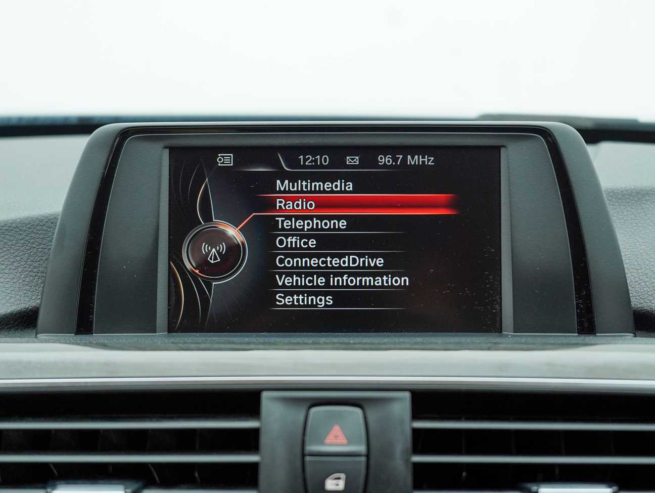 used 2017 BMW 318i Luxury 1.5