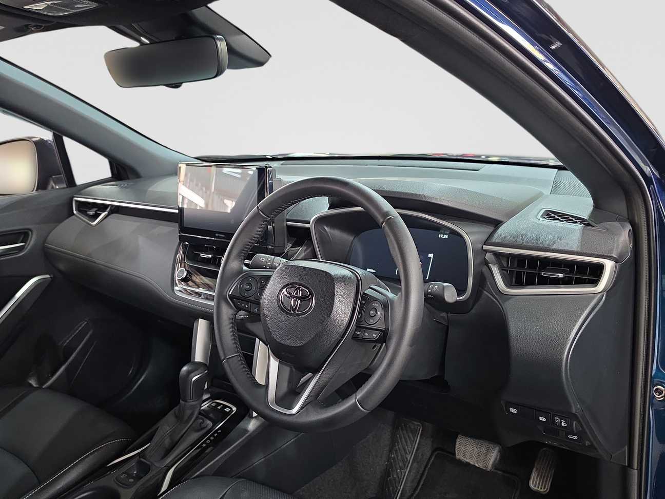 used 2025 Toyota Corolla Cross HEV 1.8