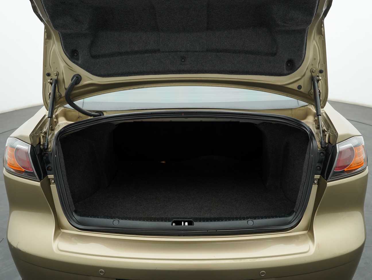 used 2012 Proton Inspira Premium 2.0