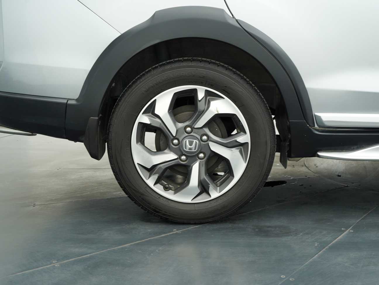 used 2017 Honda BR-V V 1.5