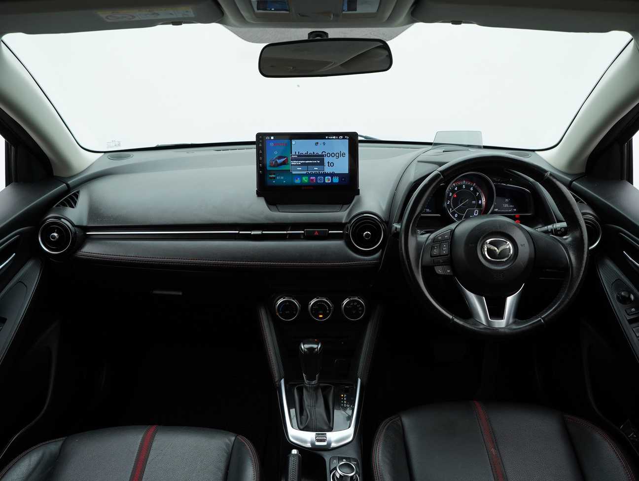 terpakai 2015 Mazda 2 SKYACTIV-G 1.5