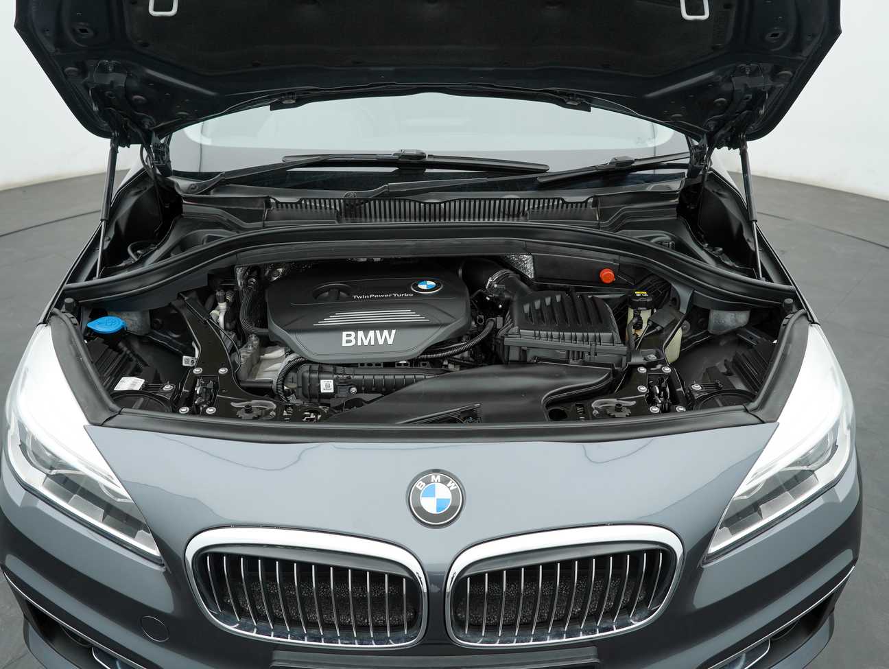 terpakai 2016 BMW 218i Active Tourer 1.5