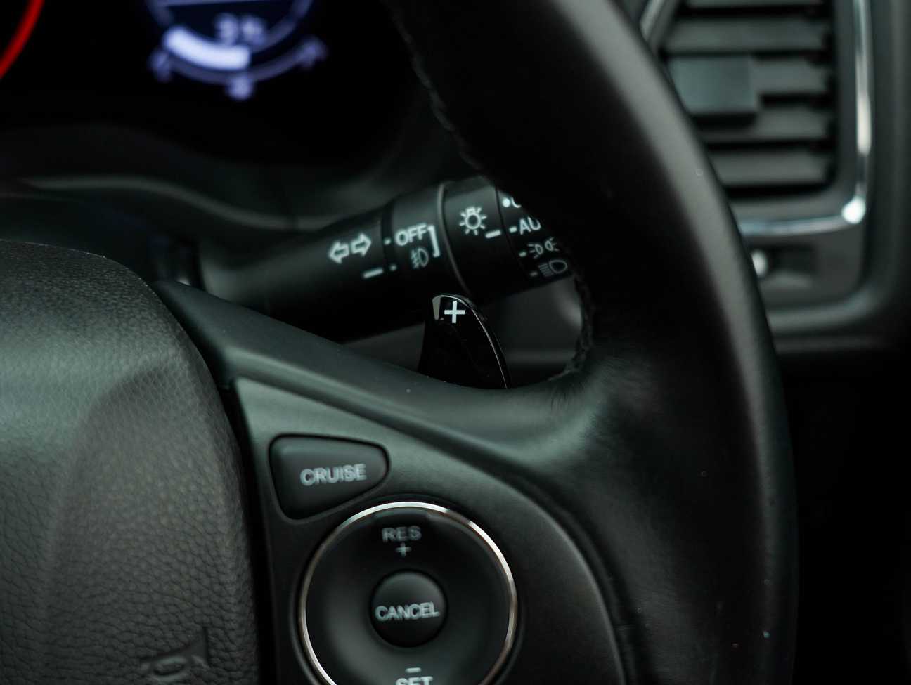 terpakai 2019 Honda HR-V i-VTEC V 1.8